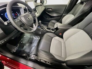 2025 Toyota Corolla Hatchback XSE — photo 12