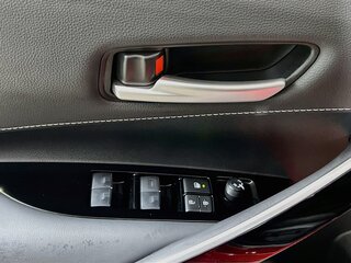 2025 Toyota Corolla Hatchback XSE — photo 14