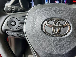 2025 Toyota Corolla Hatchback XSE — photo 16