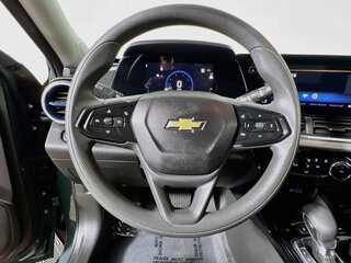 2025 Chevrolet Trax LT — photo 14