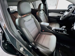 2025 Chevrolet Trax LT — photo 27