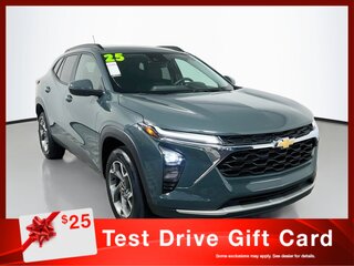 2025 Chevrolet Trax LT — photo 1