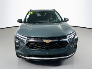 2025 Chevrolet Trax LT — photo 8