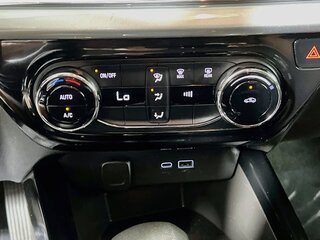 2025 Chevrolet Trax LT — photo 22