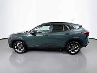 2025 Chevrolet Trax LT — photo 6