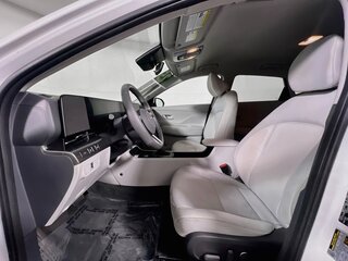 2025 Hyundai Kona SEL — photo 12