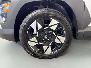 2025 Hyundai Kona SEL — photo 11