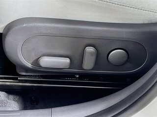 2025 Hyundai Kona SEL — photo 13