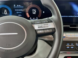 2025 Hyundai Kona SEL — photo 17