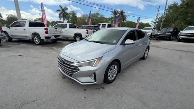 Hyundai Elantra SE 2020