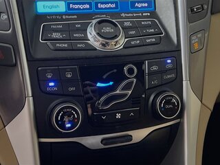 2015 Hyundai Sonata Hybrid Limited — photo 23