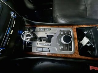 2013 Hyundai Equus Signature — photo 22