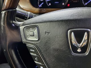 2013 Hyundai Equus Signature — photo 16