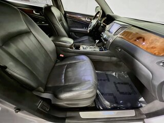 2013 Hyundai Equus Signature — photo 28