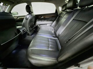 2013 Hyundai Equus Signature — photo 26
