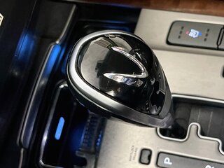 2013 Hyundai Equus Signature — photo 21