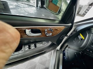 2013 Hyundai Equus Signature — photo 13