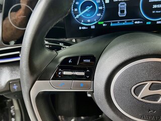 2025 Hyundai Elantra Limited — photo 16