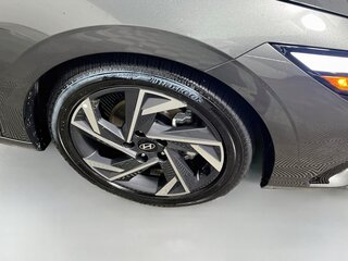 2025 Hyundai Elantra Limited — photo 11