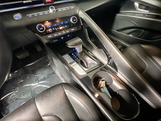 2025 Hyundai Elantra Limited — photo 22