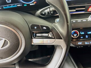 2025 Hyundai Elantra Limited — photo 17