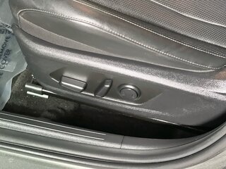 2025 Hyundai Elantra Limited — photo 13