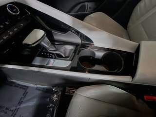 2025 Hyundai Elantra Limited — photo 22