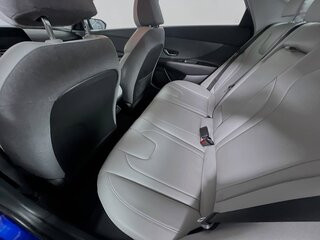 2025 Hyundai Elantra Limited — photo 26