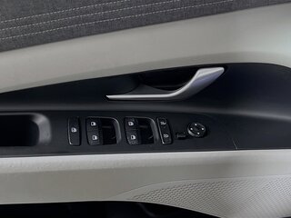 2025 Hyundai Elantra Limited — photo 14