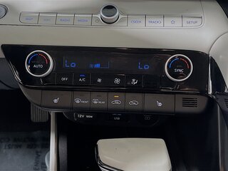 2025 Hyundai Elantra Limited — photo 23