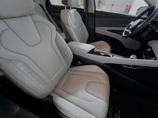 2025 Hyundai Elantra Limited — photo 28