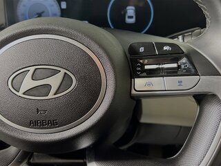 2025 Hyundai Elantra Limited — photo 17