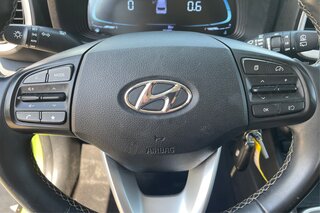 2023 Hyundai Venue SEL — photo 19