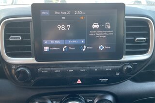 2023 Hyundai Venue SEL — photo 14