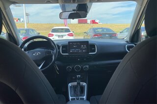 2023 Hyundai Venue SEL — photo 23