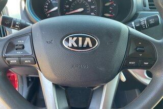 2015 Kia Rio LX — photo 18