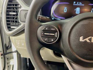 2025 Kia Soul LX — photo 16