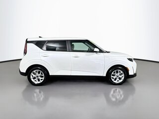 2025 Kia Soul LX — photo 2
