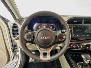 2025 Kia Soul LX — photo 15