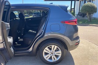 2020 Kia Sportage LX — photo 10