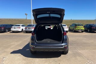 2020 Kia Sportage LX — photo 12