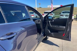2020 Kia Sportage LX — photo 23