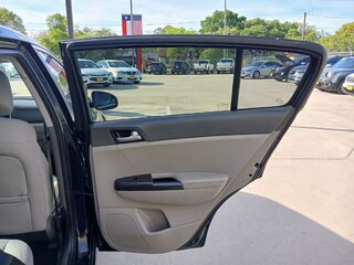 2017 Kia Sportage LX — photo 12
