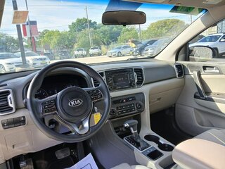 2017 Kia Sportage LX — photo 6
