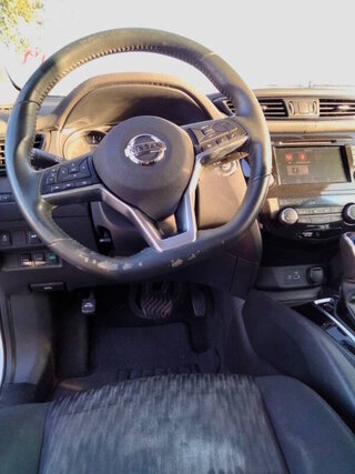 2018 Nissan Rogue SV — photo 13