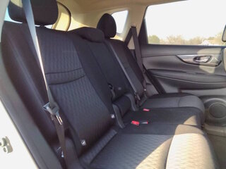 2018 Nissan Rogue SV — photo 23