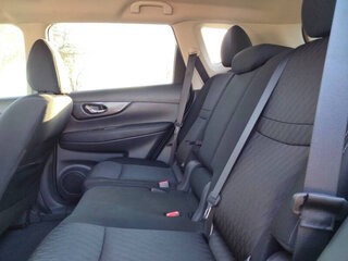 2018 Nissan Rogue SV — photo 12