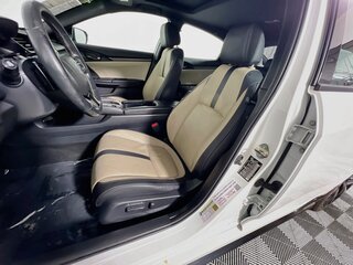 2019 Honda Civic Hatchback Sport Touring — photo 12