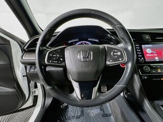 2019 Honda Civic Hatchback Sport Touring — photo 15