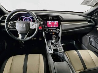 2019 Honda Civic Hatchback Sport Touring — photo 27